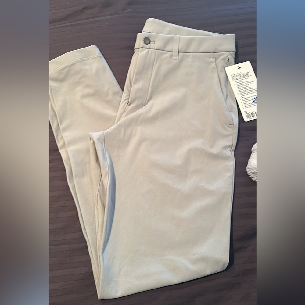Lululemon Men’s slim fit trouser